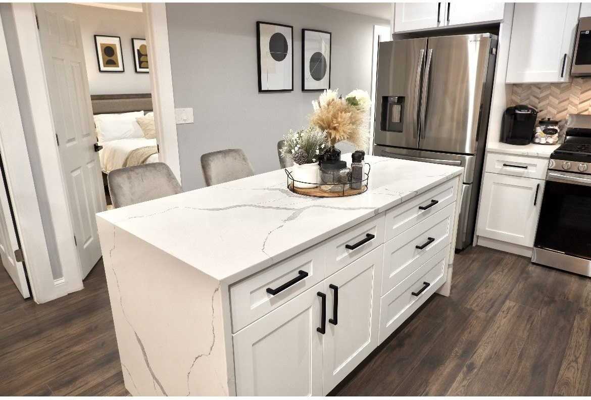 2944 N Ridgeway Ave - Photo 7 of 12