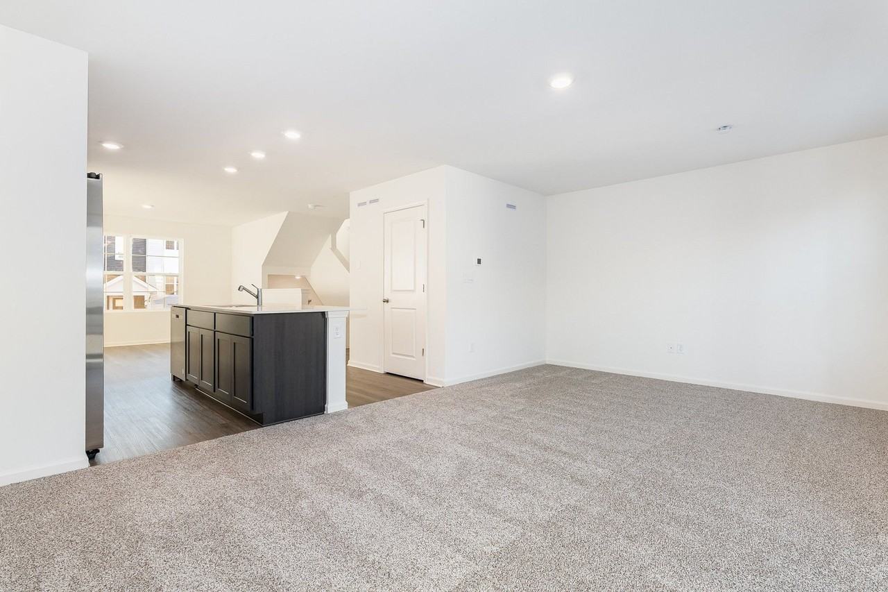 1059 Briar Glen Ct - Photo 5 of 15