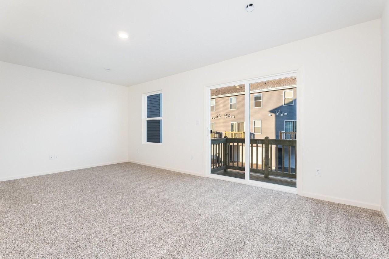 1059 Briar Glen Ct - Photo 6 of 15