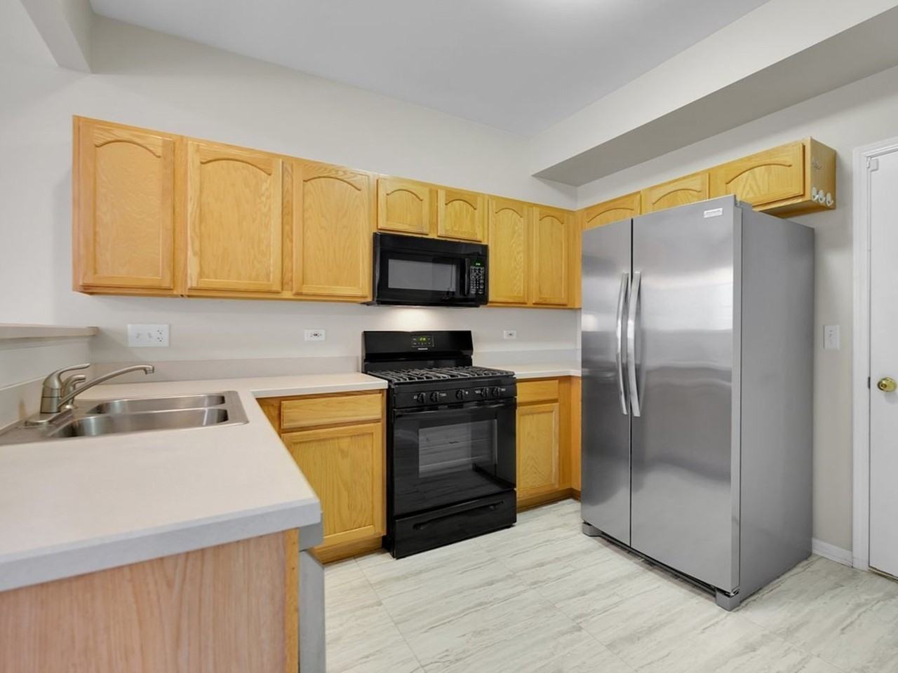 10089 Thornton Way - Photo 2 of 16