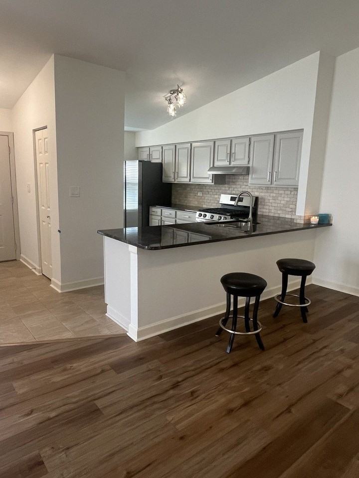 1830 Shetland Rd - Photo 6 of 25