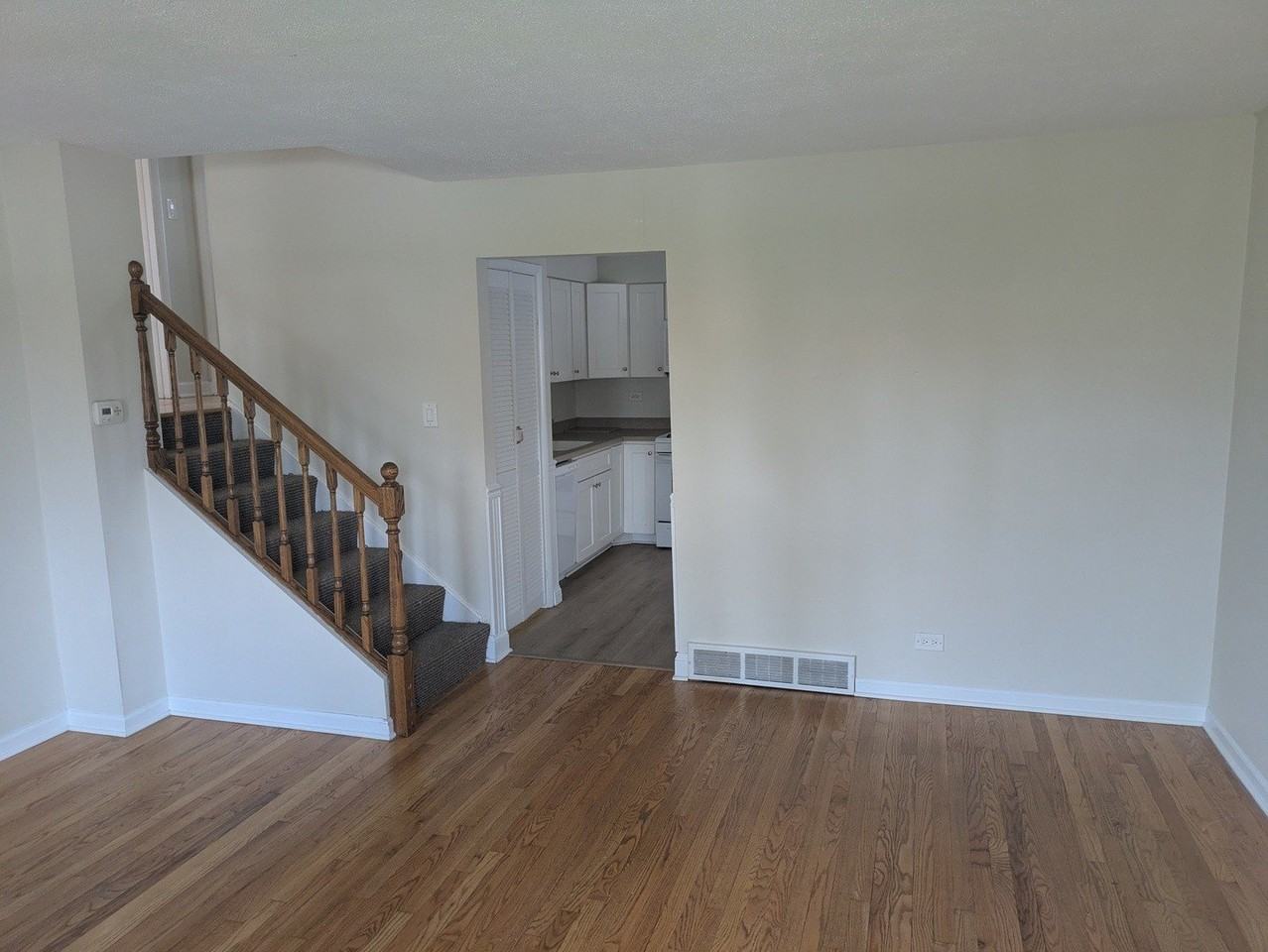 796 N Adele St - Photo 2 of 9