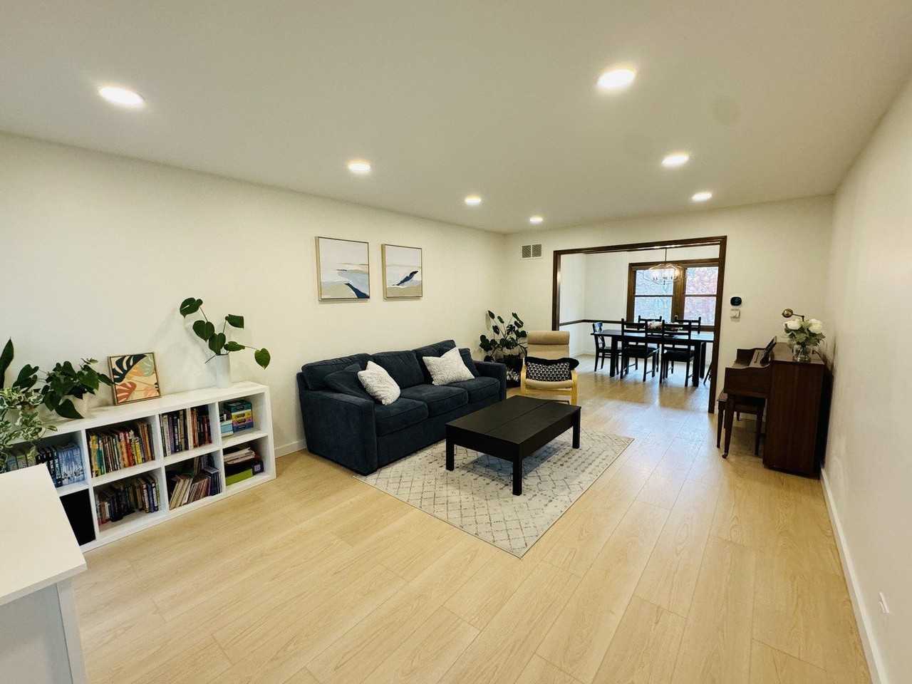 817 Huntleigh Dr - Photo 2 of 32