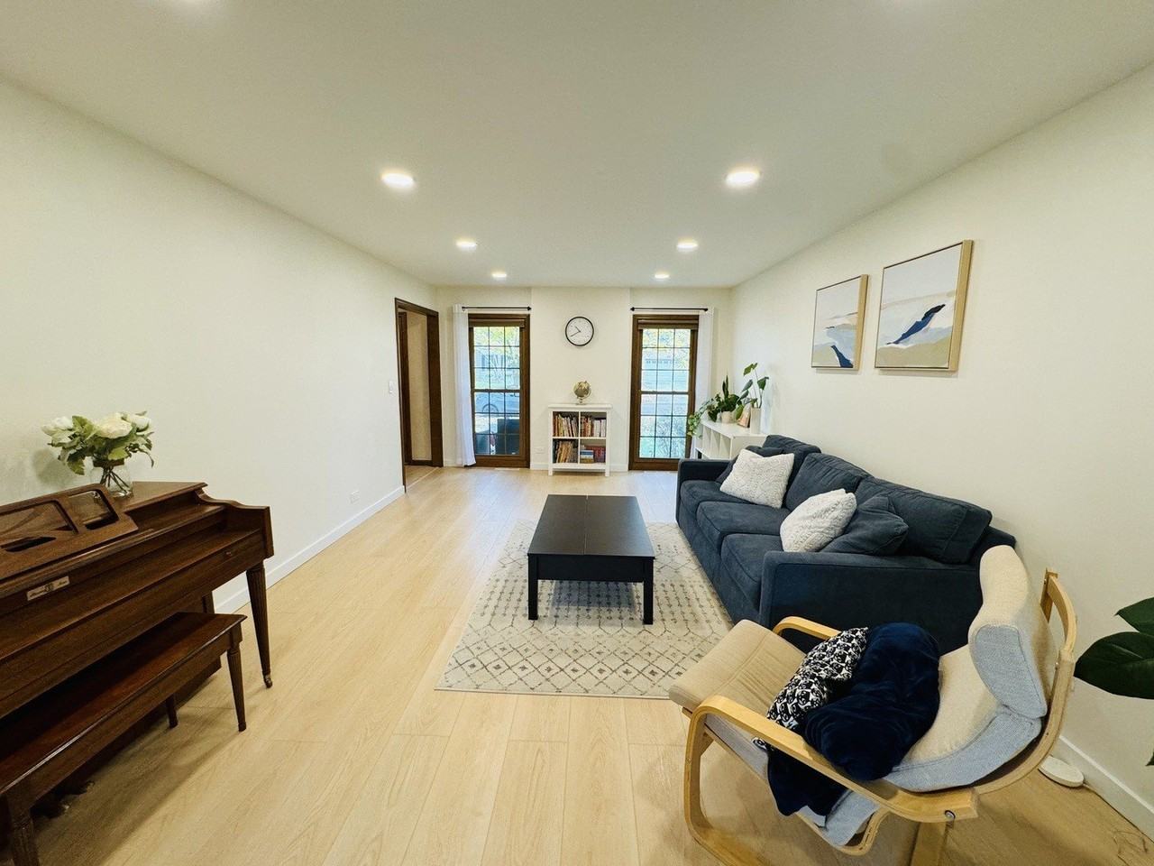 817 Huntleigh Dr - Photo 3 of 32