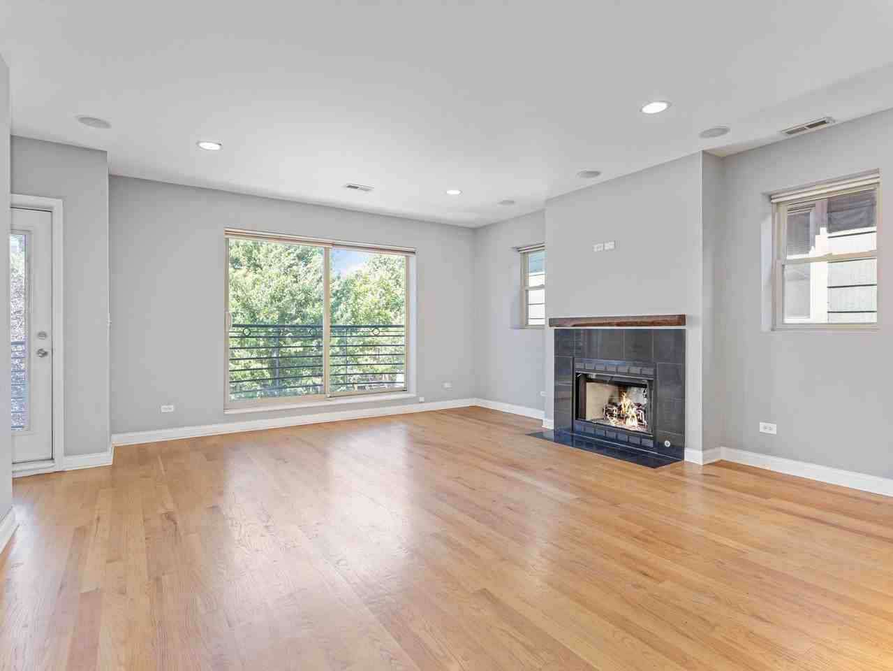 1617 N Artesian Ave #2N - Photo 3 of 18