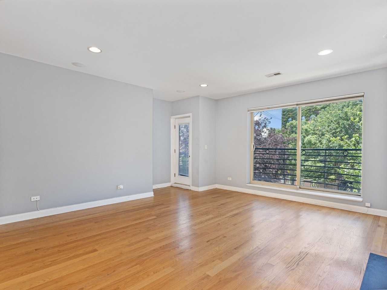 1617 N Artesian Ave #2N - Photo 6 of 18