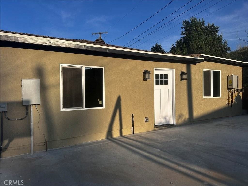 1564 W Phillips Blvd - Photo 6 of 19