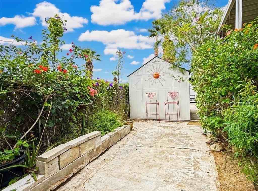 70875 Dillon Rd - Photo 4 of 18