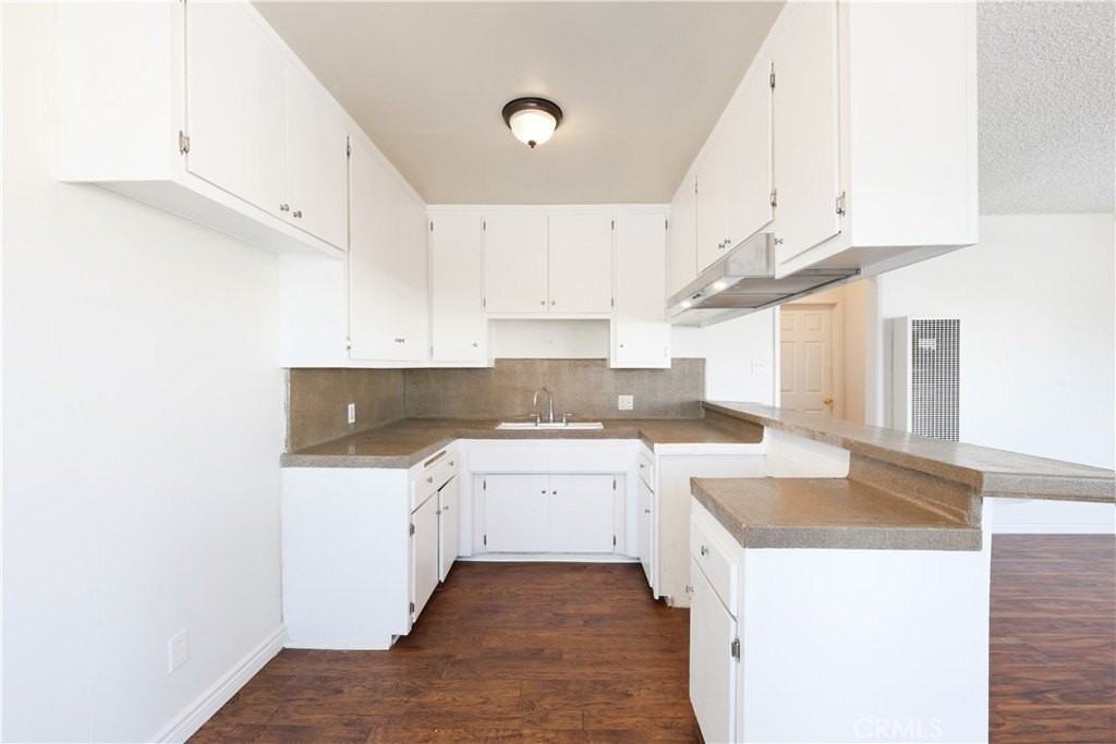 2789 Laurel Pl #B - Photo 3 of 15