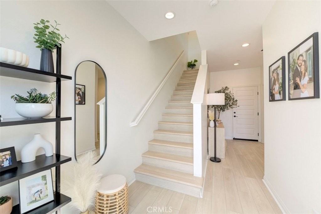 861 Cornelia Way - Photo 7 of 31