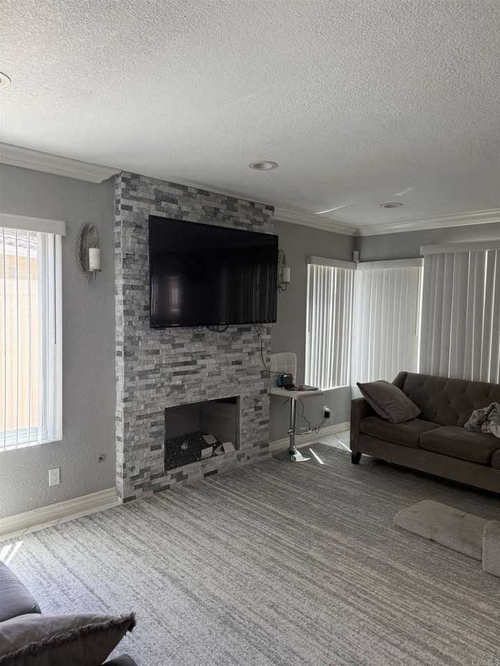 2386 Sawgrass St - Photo 3 of 5