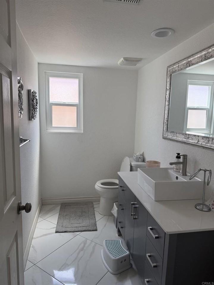 2386 Sawgrass St - Photo 4 of 5