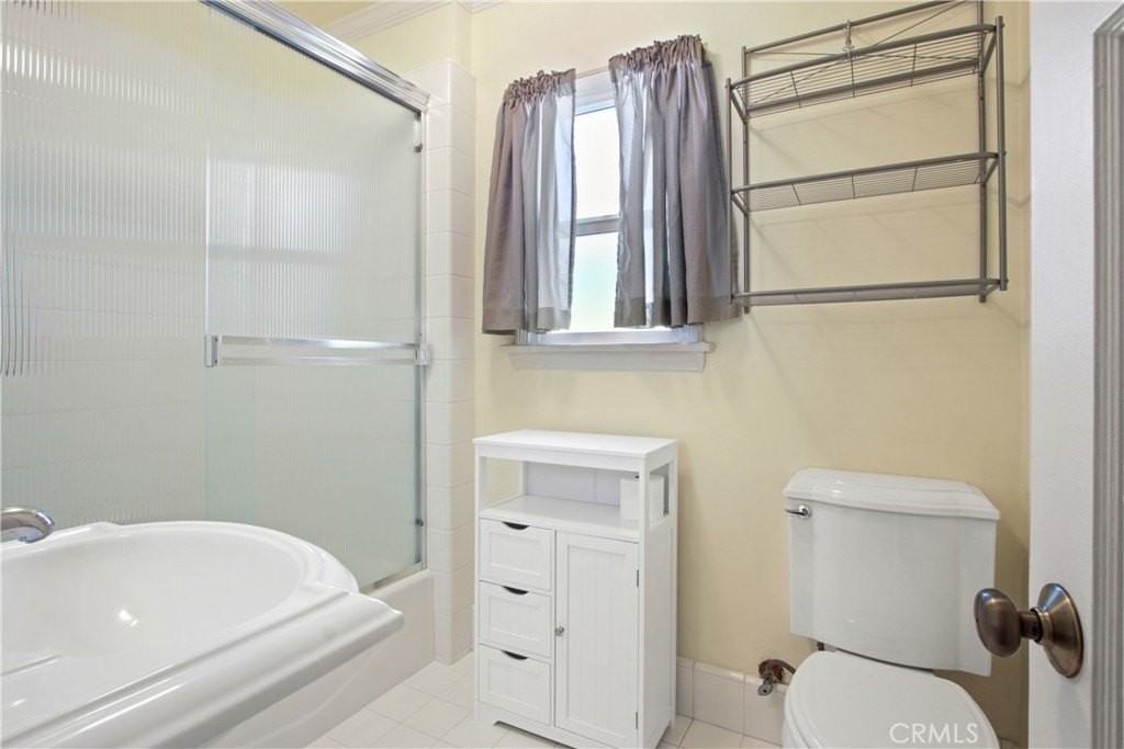 717 N Bandini St - Photo 6 of 20