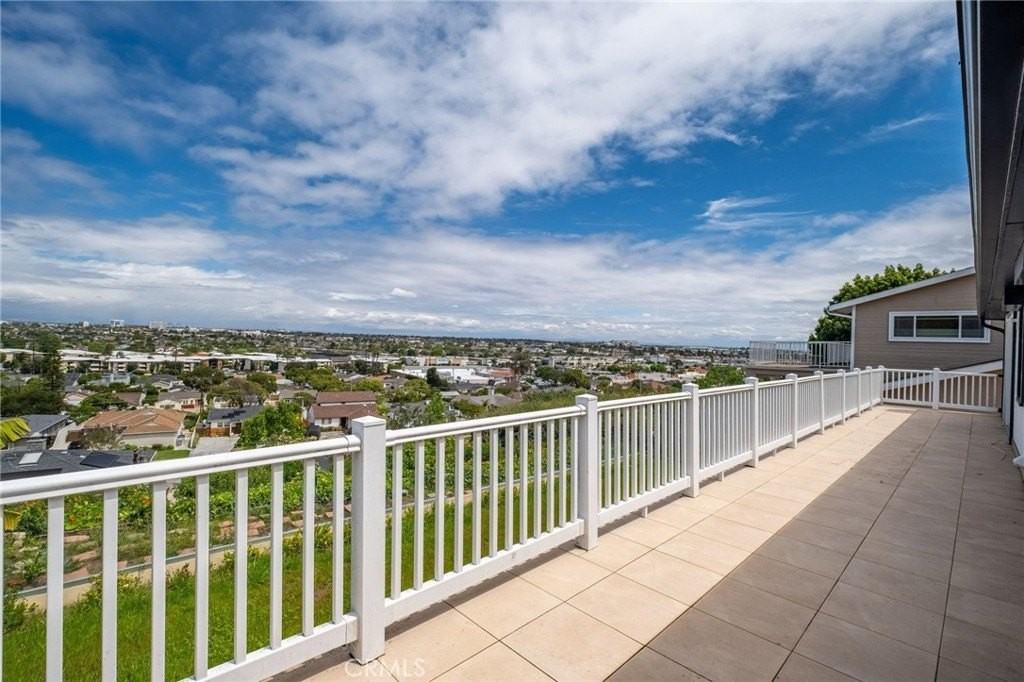 4409 Vista Largo - Photo 2 of 50