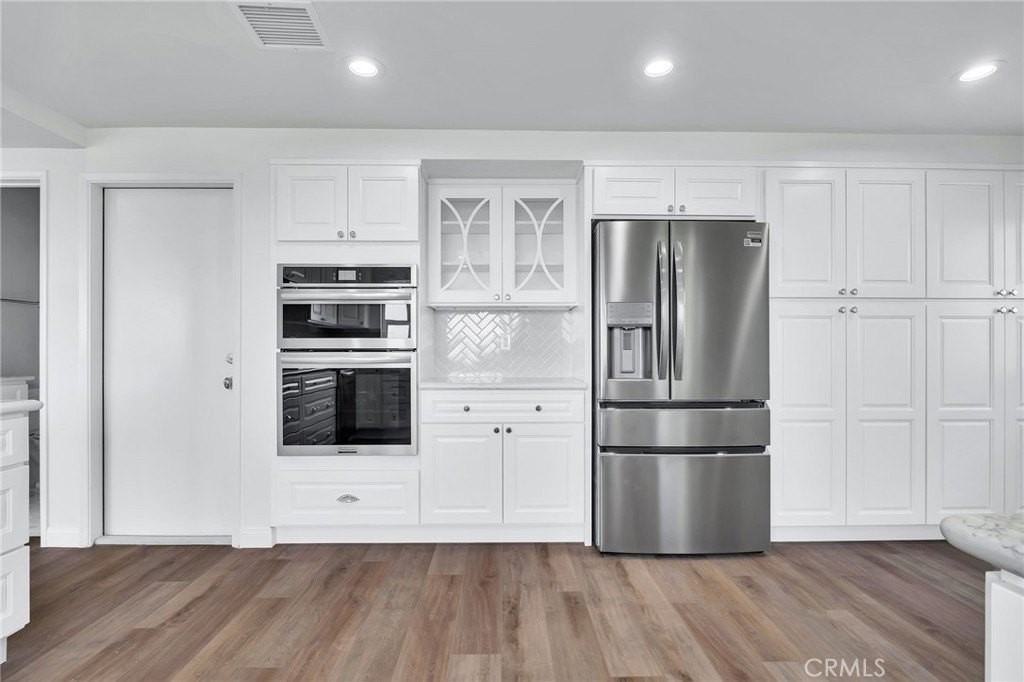 4409 Vista Largo - Photo 3 of 50