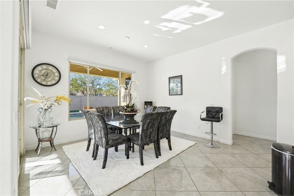 61 Cabernet - Photo 5 of 41