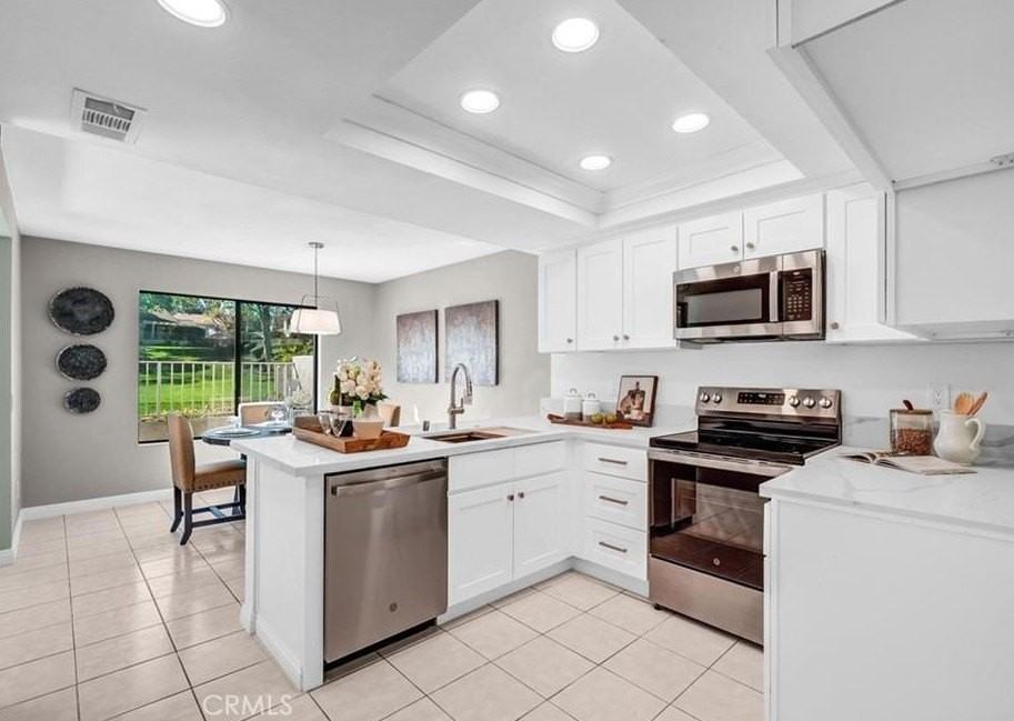 913 Whitewater Dr - Photo 4 of 12