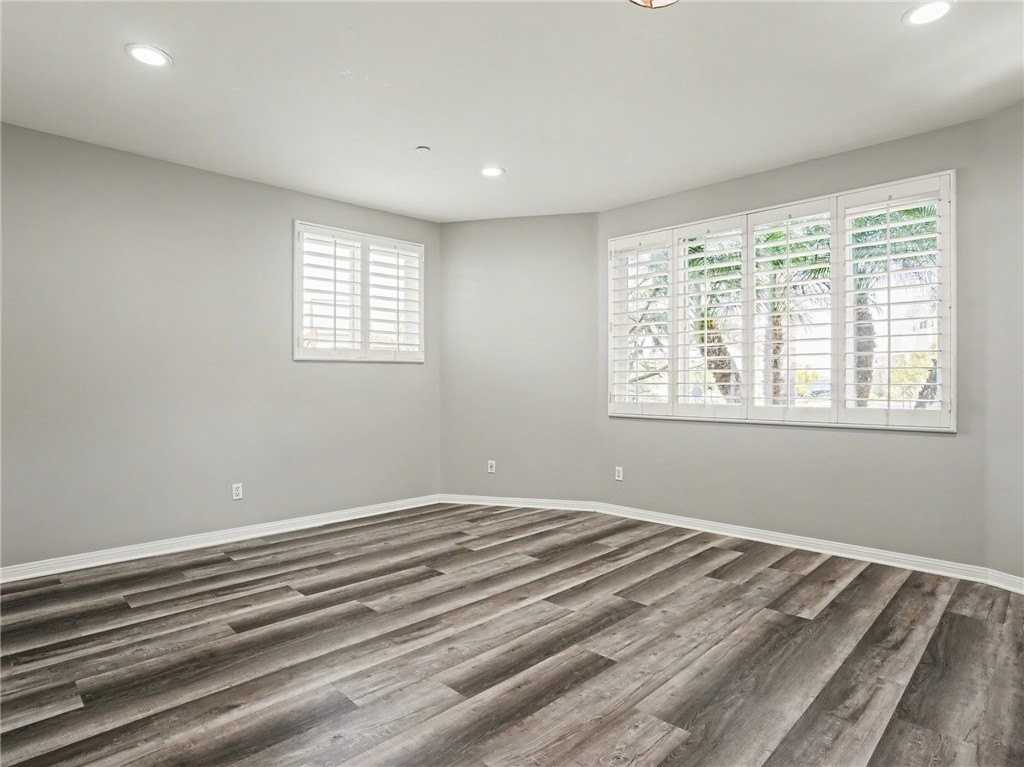 518 S Helberta Ave - Photo 6 of 10