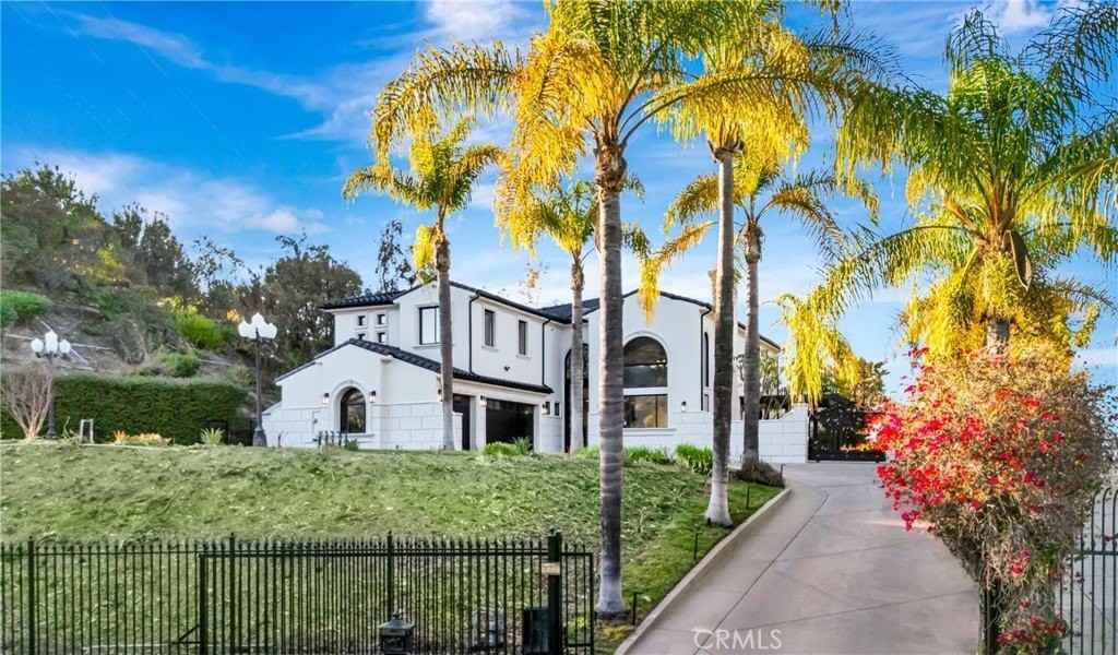 4165 Elm View Dr - Photo 4 of 49