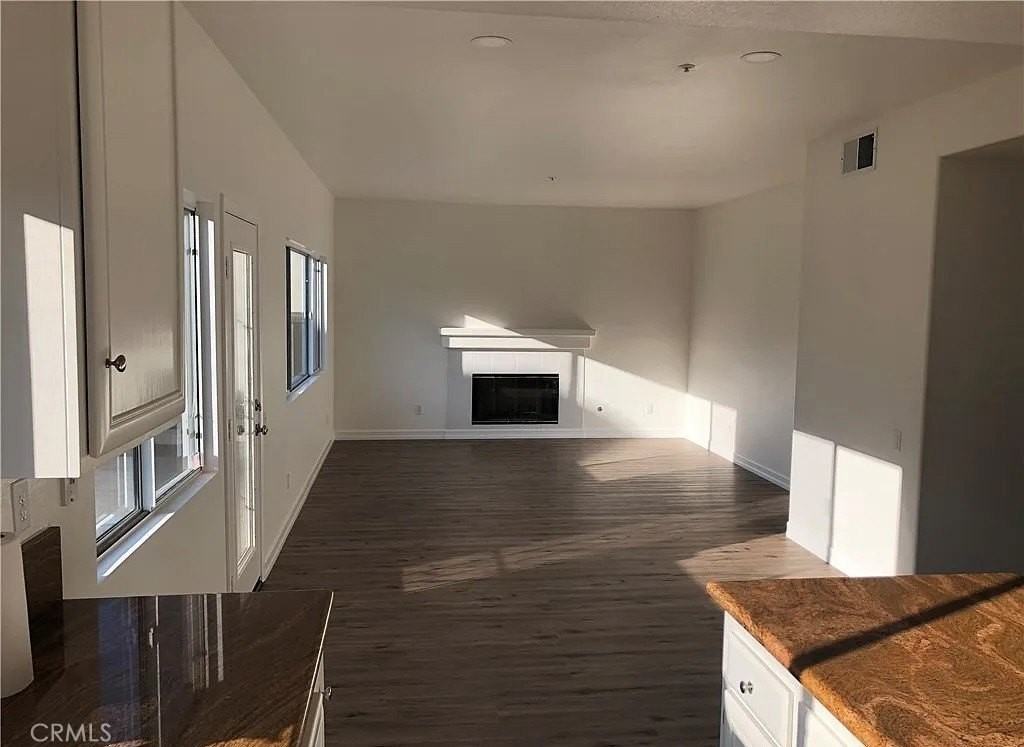 643 Dunkirk Dr - Photo 3 of 18