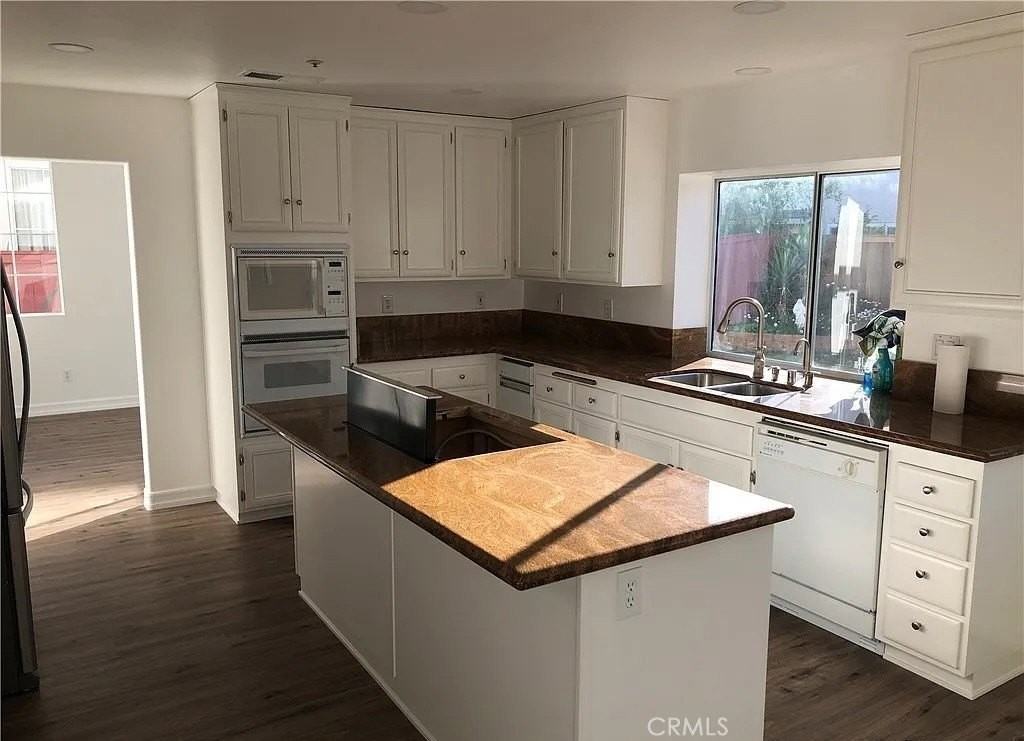 643 Dunkirk Dr - Photo 4 of 18