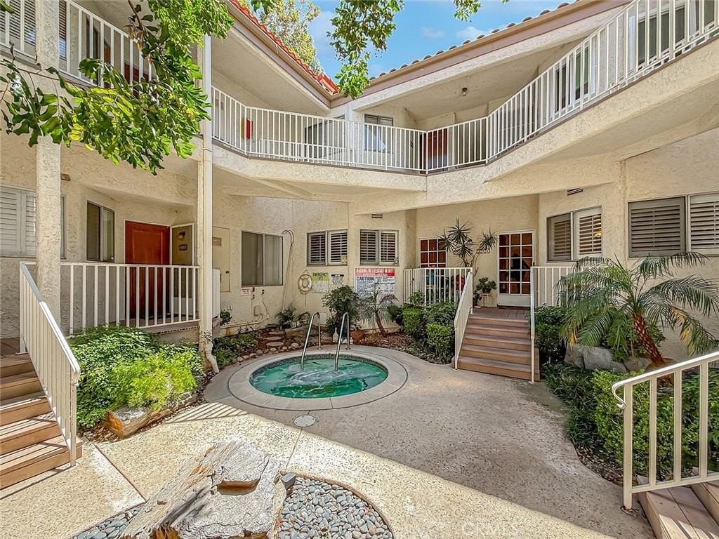 3354 Darby St #314 - Photo 3 of 42