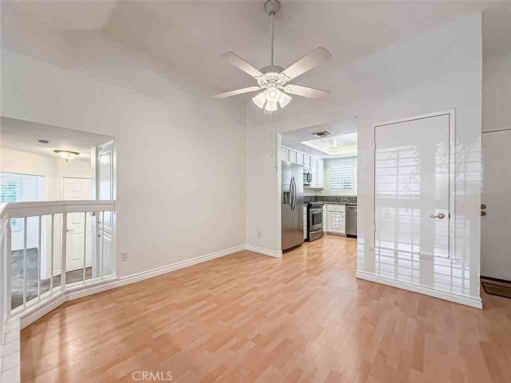 3354 Darby St #314 - Photo 7 of 42