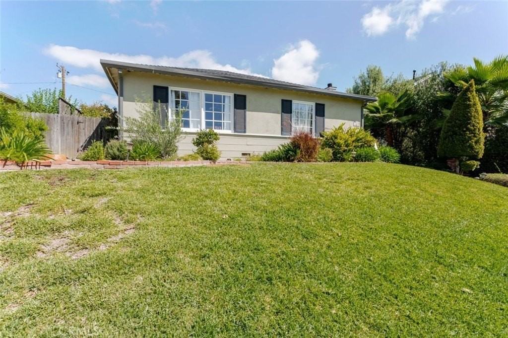 1119 Atlee Dr - Photo 3 of 40