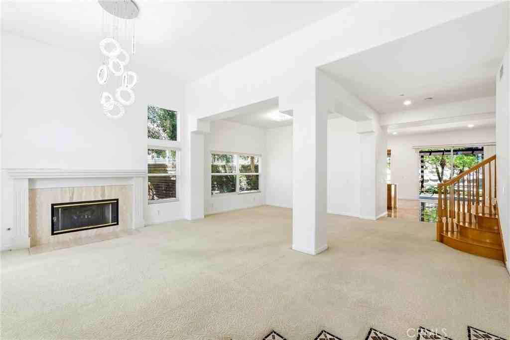 17717 Orna Dr - Photo 7 of 50