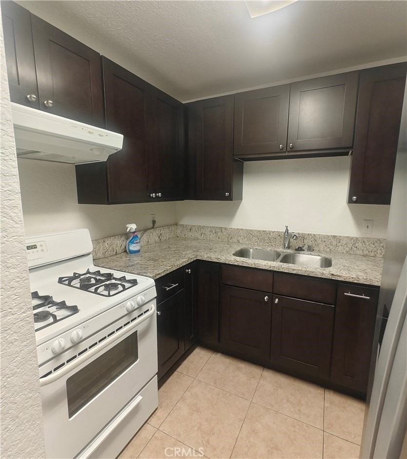 22852 Hilton Head Dr #166 - Photo 3 of 15