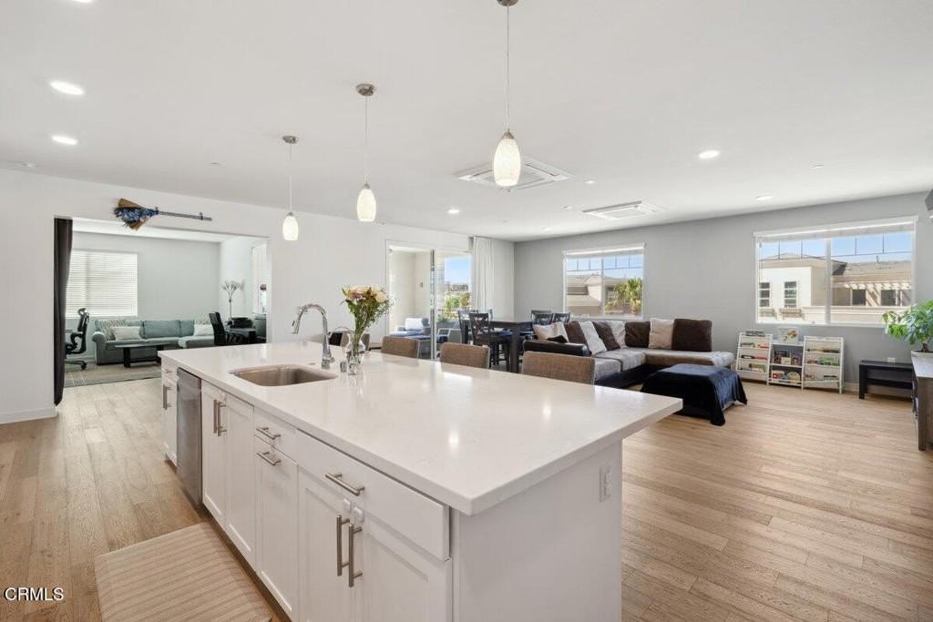 2800 Wagon Wheel Rd #304 - Photo 7 of 27