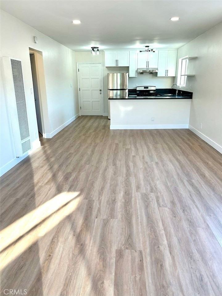 2728 Crestmoore Pl #3 - Photo 3 of 14