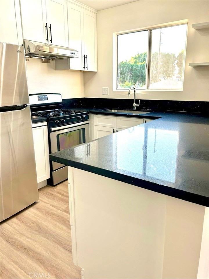 2728 Crestmoore Pl #3 - Photo 4 of 14