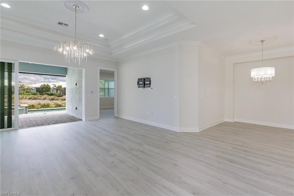 6385 Arriba Ave - Photo 3 of 41