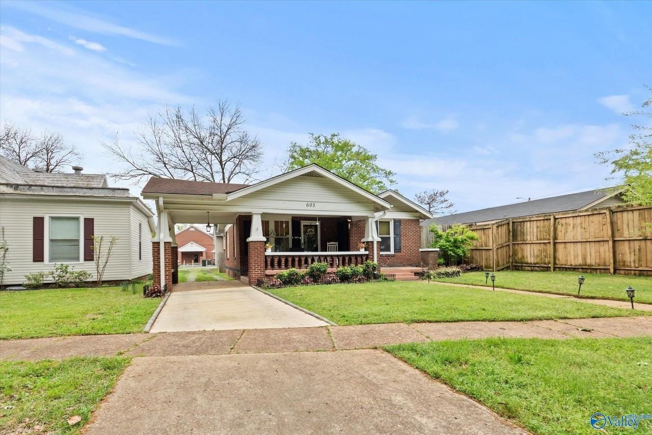 603 Prospect Dr Se - Photo 2 of 34