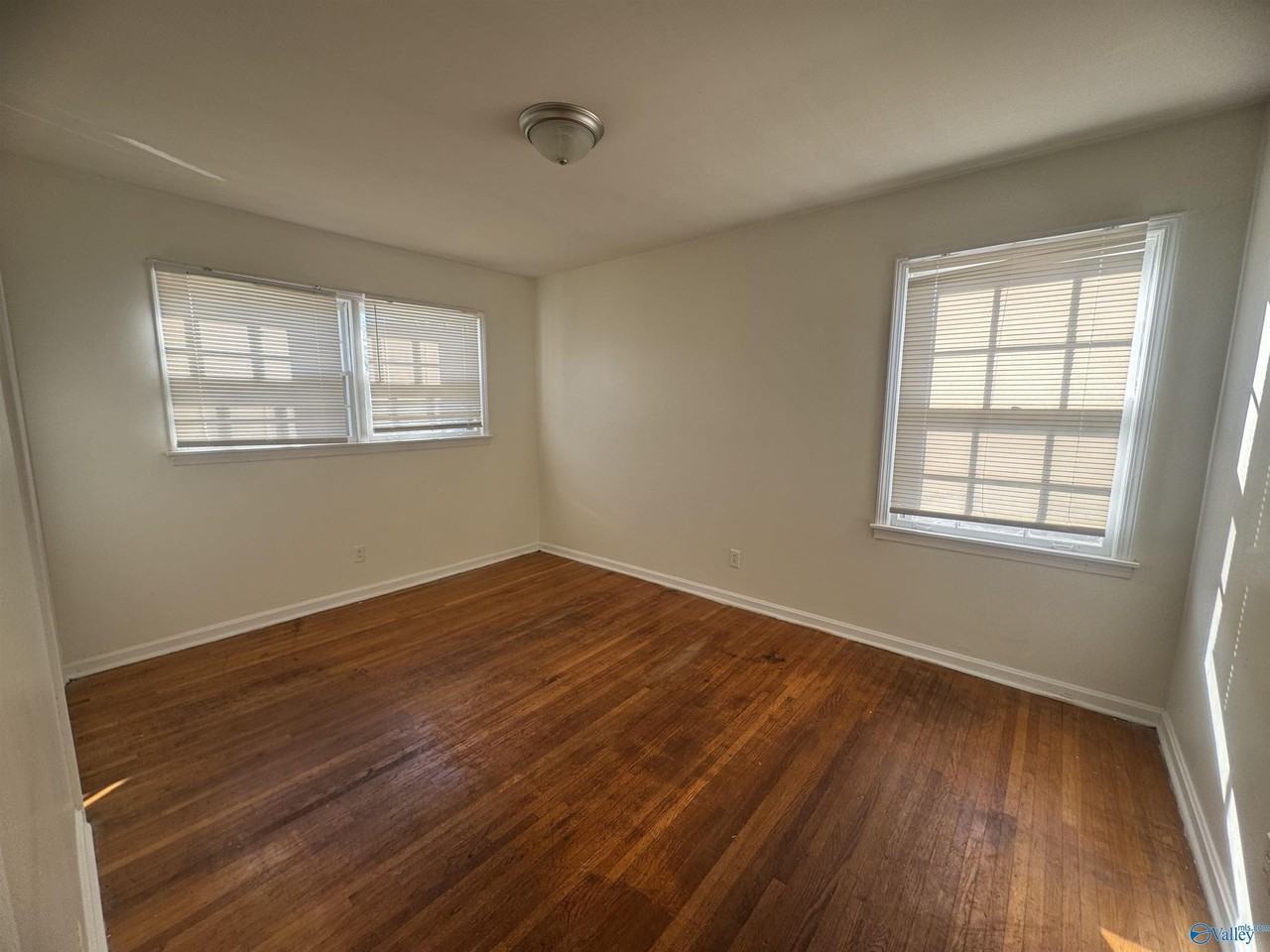 4605 Broadmeadow Ln Nw - Photo 3 of 17