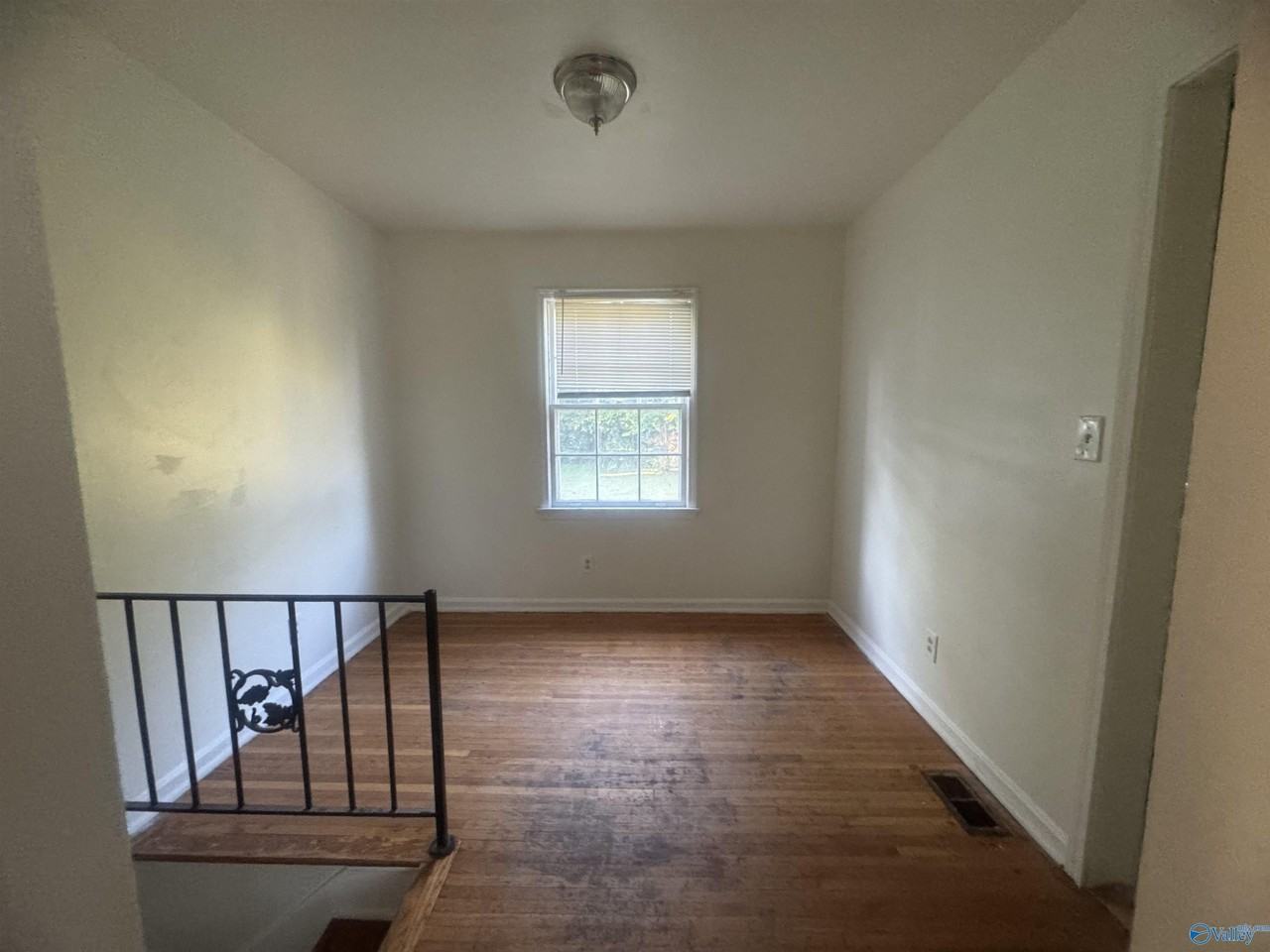 4605 Broadmeadow Ln Nw - Photo 5 of 17