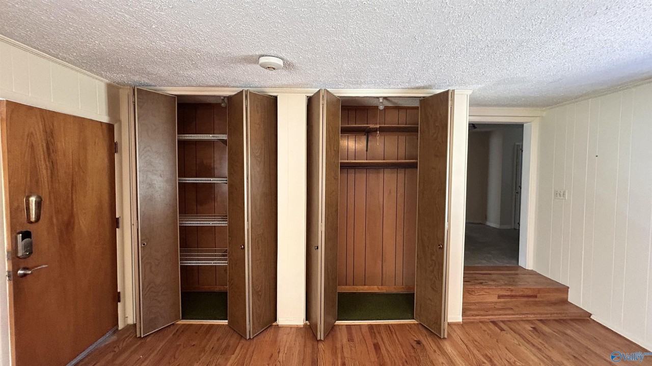 2106 Giles Dr Ne - Photo 6 of 25