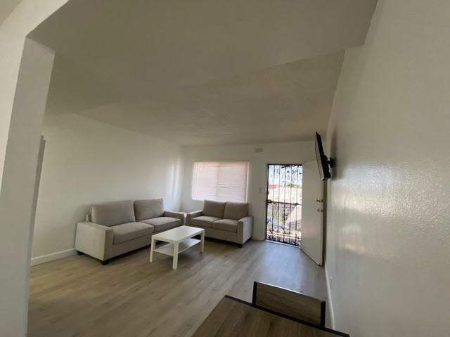 1245 W 88th St #6 - Photo 4 of 21