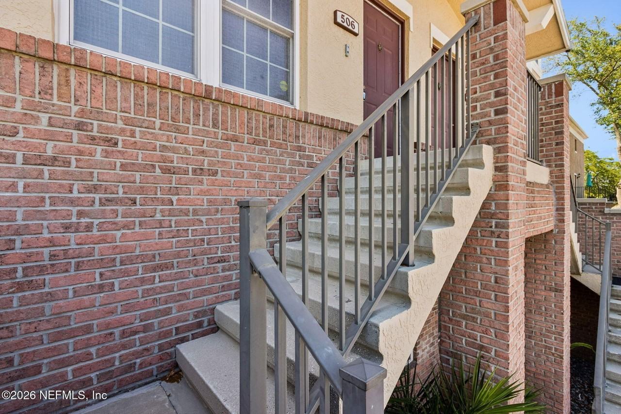 506 N Liberty St - Photo 2 of 31