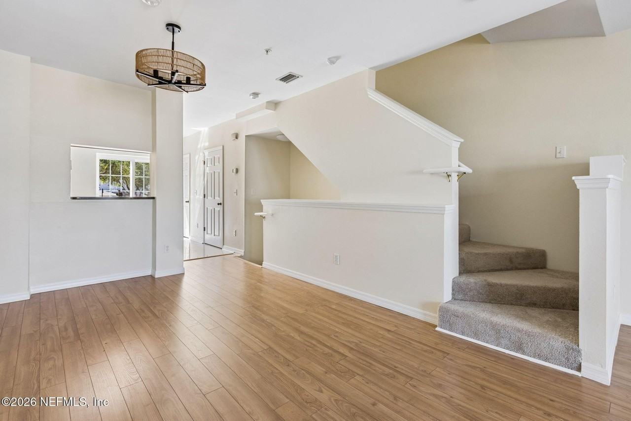 506 N Liberty St - Photo 6 of 31