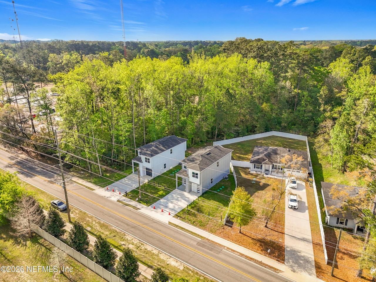 8912 Hogan Rd - Photo 2 of 50