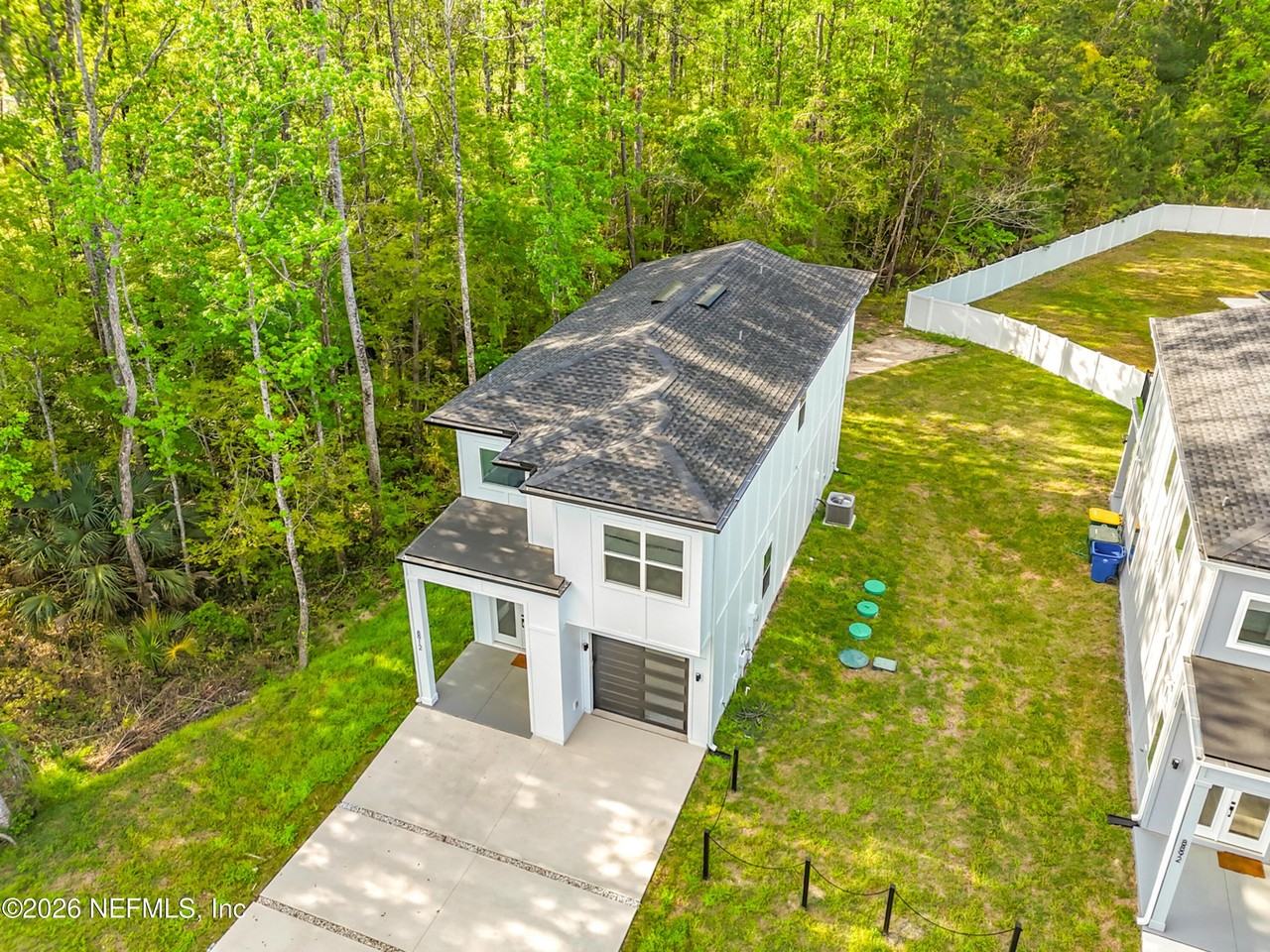 8912 Hogan Rd - Photo 5 of 50