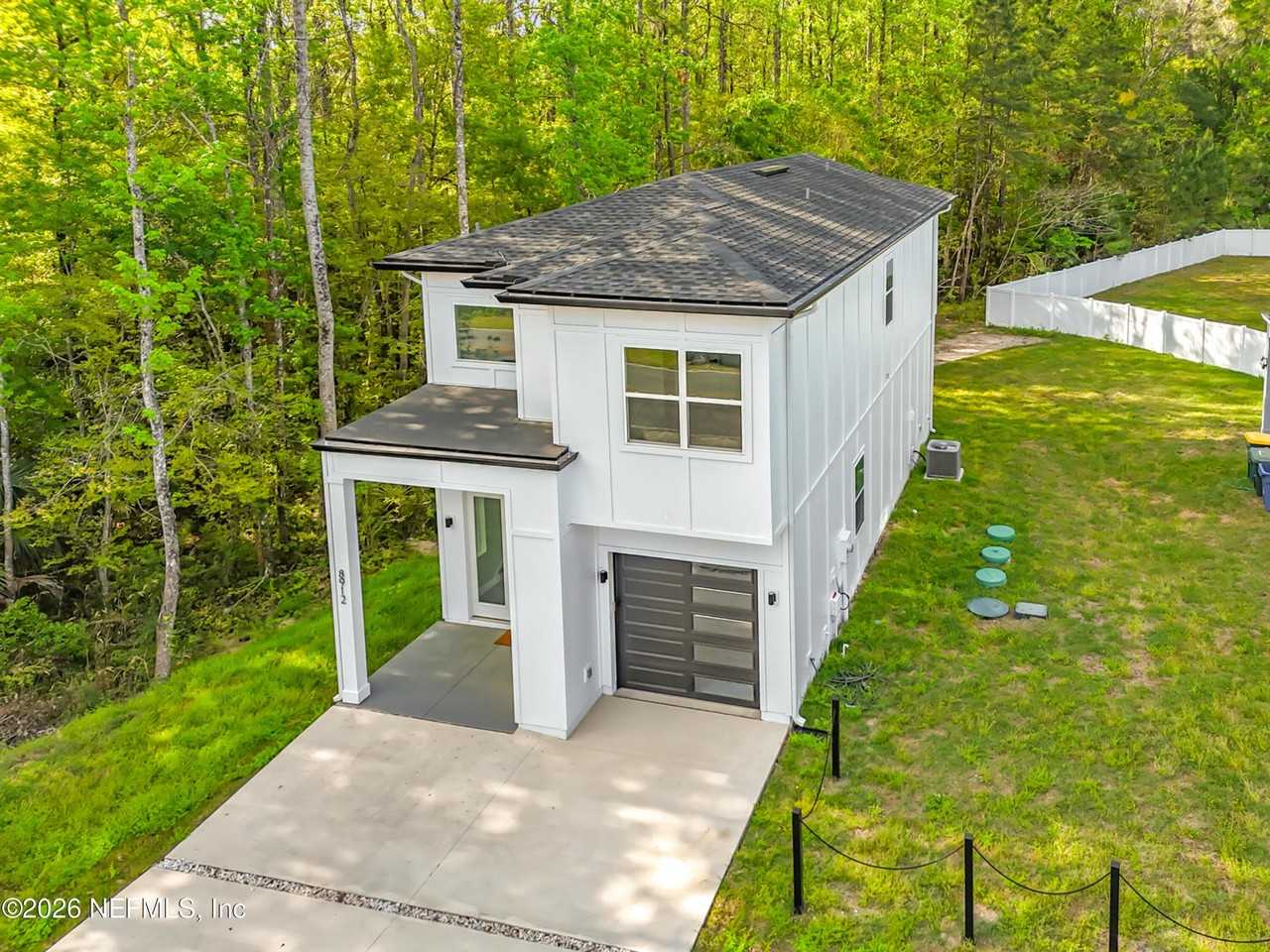 8912 Hogan Rd - Photo 6 of 50