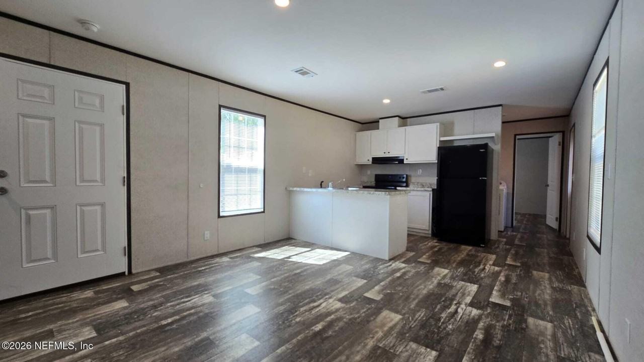 1726 Bermuda Rd - Photo 5 of 18