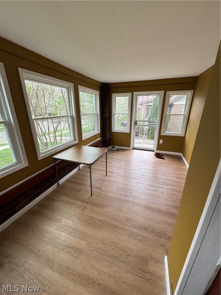 3327 Bradford Rd - Photo 5 of 19