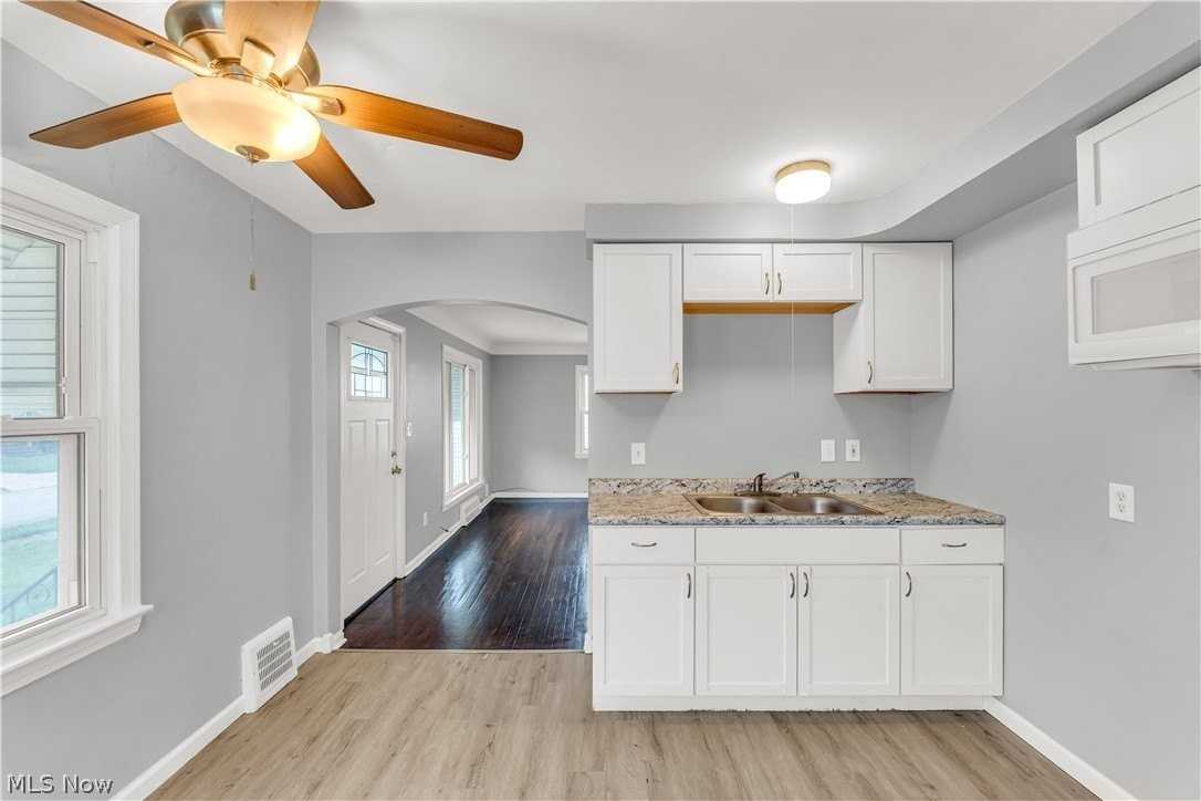 20751 Goller Ave - Photo 7 of 25