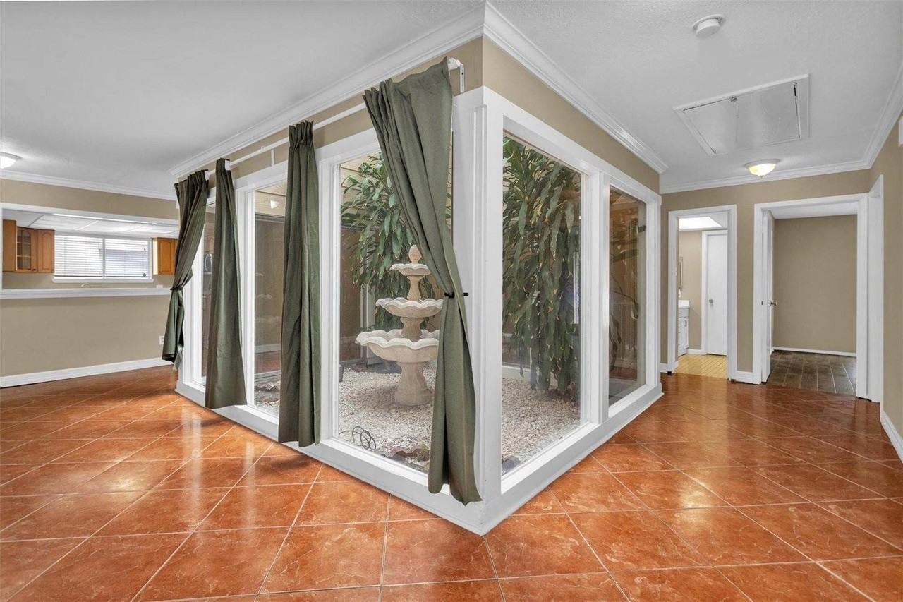 13818 Towne Way Dr - Photo 5 of 29