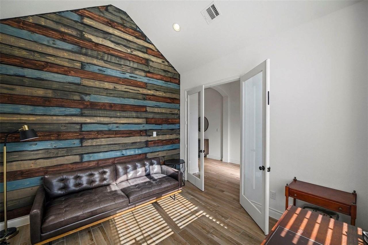 2126 Partridgeberry Ln - Photo 5 of 40