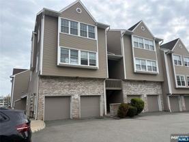 577 Windsor Dr - Photo 1 of 1